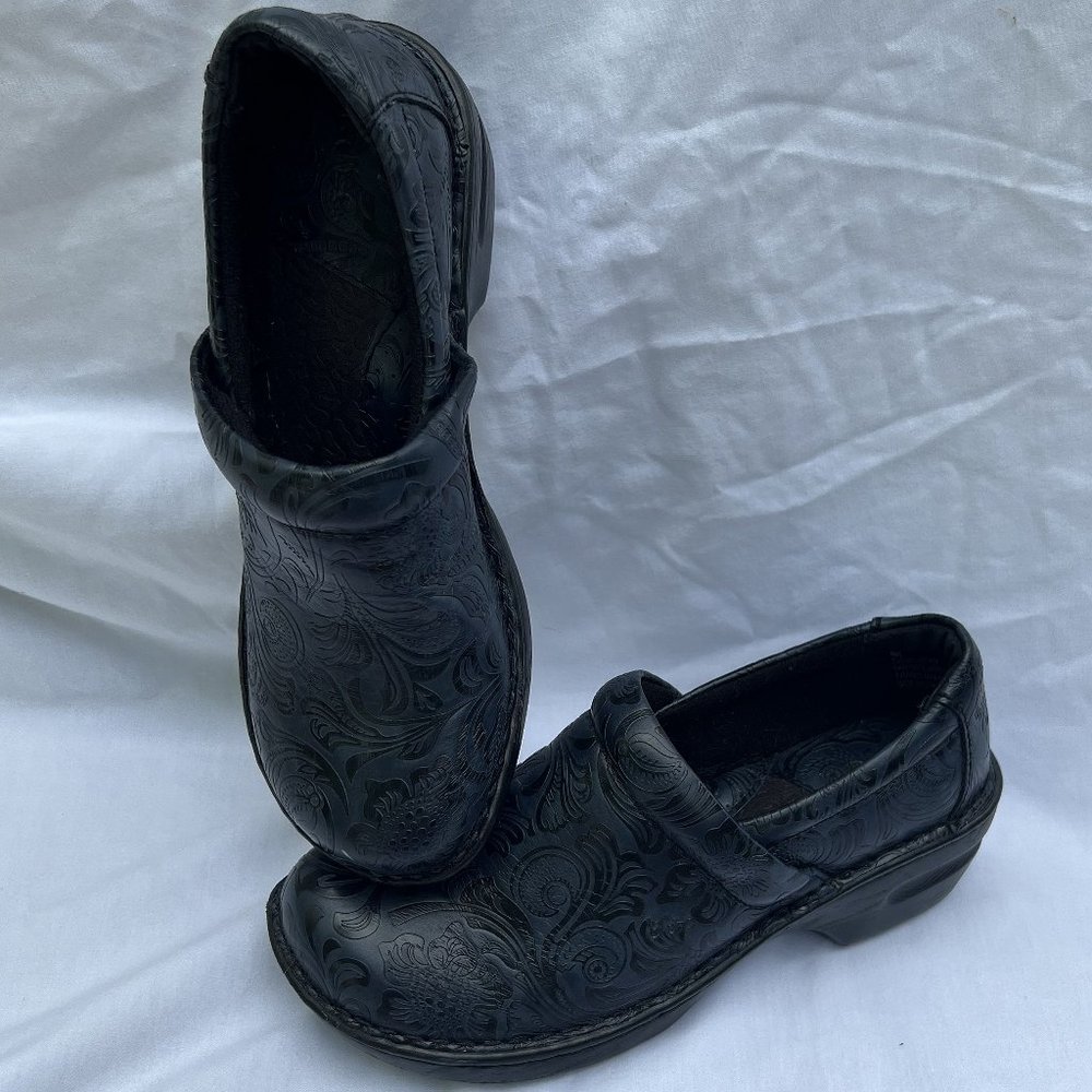 b.o.c. Born Concept women's slip on clog shoes floral paisley design Size 8M
